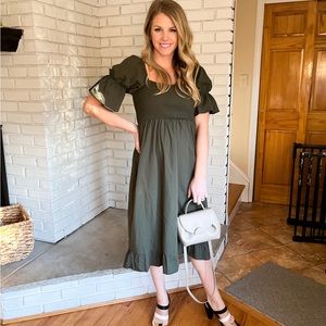 Angashion Women Square Neck Dress Solid Puff Sleeve Smocked Waist Midi Dress